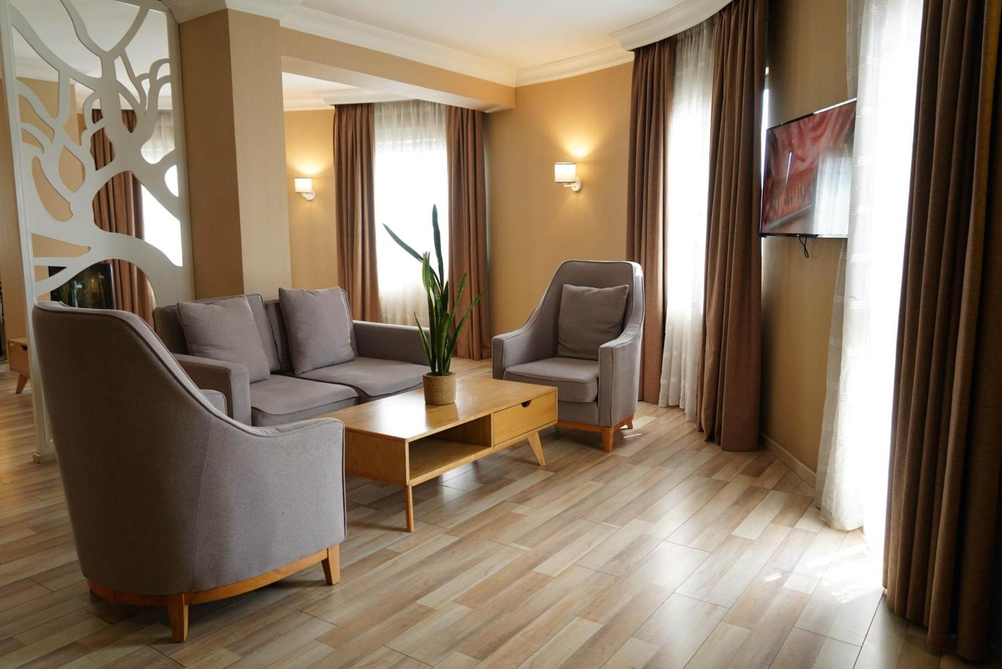 Mado Hotel Addis Ababa Dış mekan fotoğraf