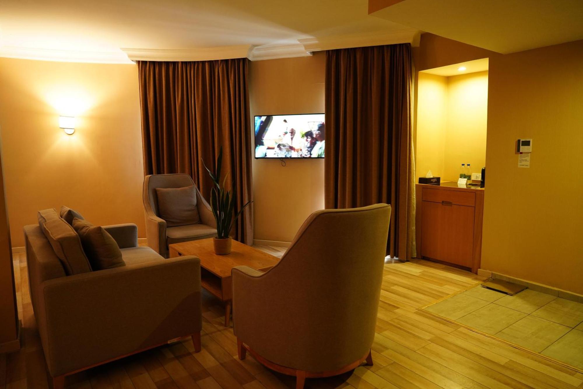 Mado Hotel Addis Ababa Dış mekan fotoğraf